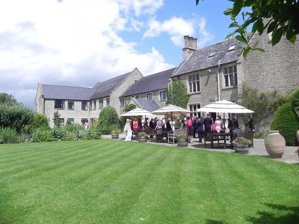 Stanton Manor Hotel Chippenham  Exterior photo