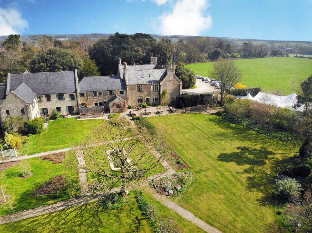 Stanton Manor Hotel Chippenham  Exterior photo